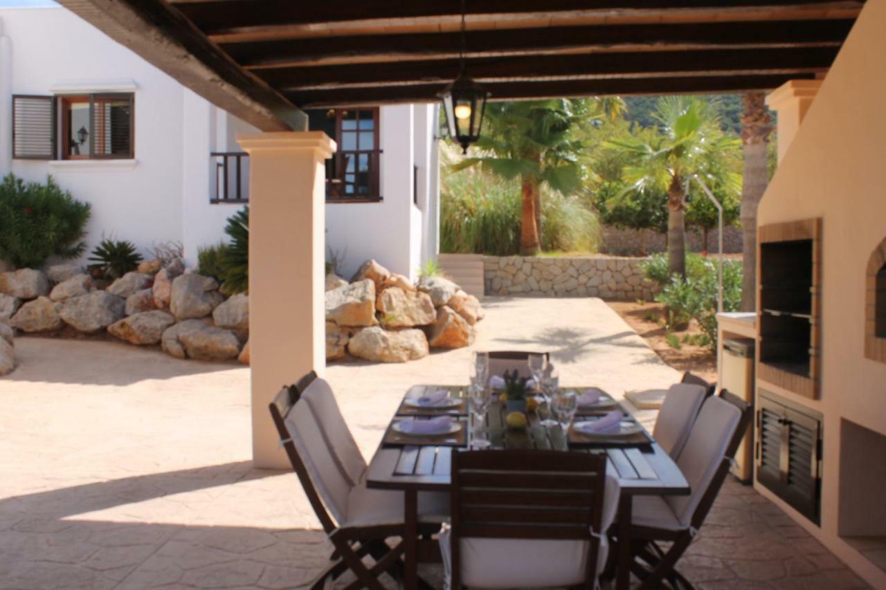 Villa Ca Na Vinya Cala Tarida  Exterior photo